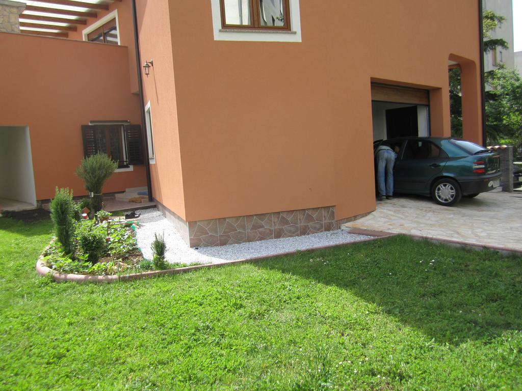 Villa Helena Pula Bagian luar foto